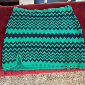 Cute, snug fit sweater material skirt